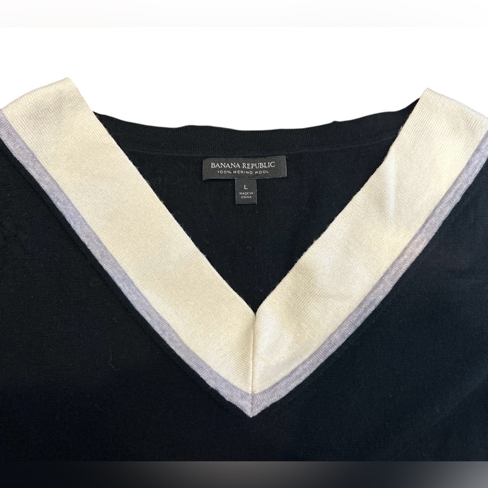 100% Merino Wool Banana Republic Varsity Sweater Women’s Large